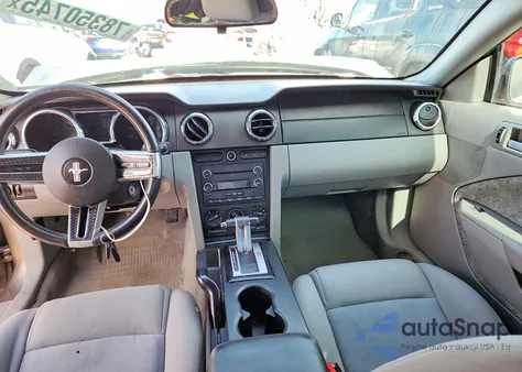 2008 Ford Mustang z USA, uszkodzony, nr VIN 1ZVHT80N185184655